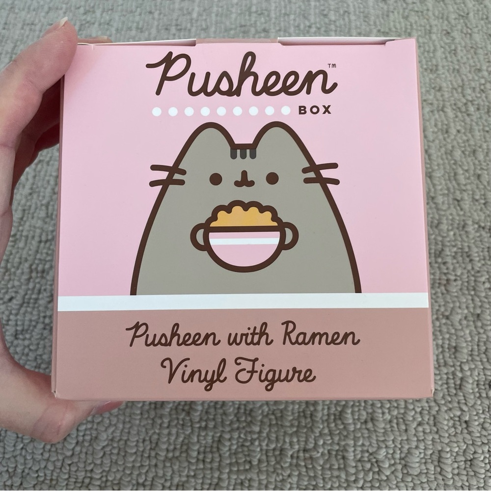 NIB Pusheen with ramen vinyl figure - Picture 2 of 3